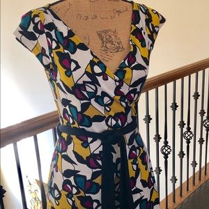 Diane VonFurstenberg Size 8 wrap dress